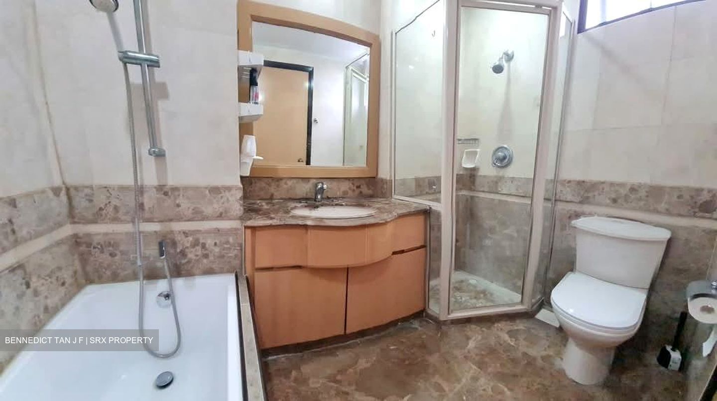 Regent Heights (D23), Condominium #556278041